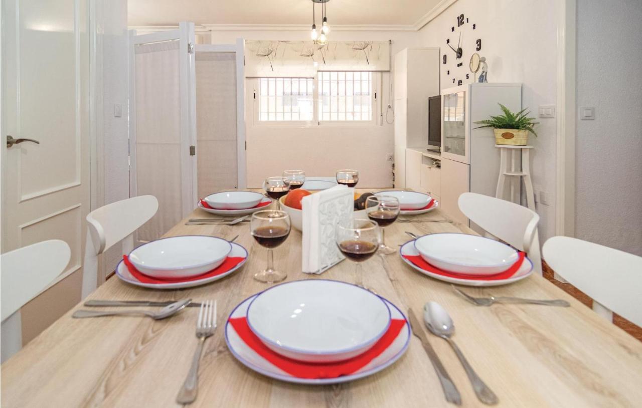 Stunning Apartment In Cordoba With Kitchen Екстер'єр фото