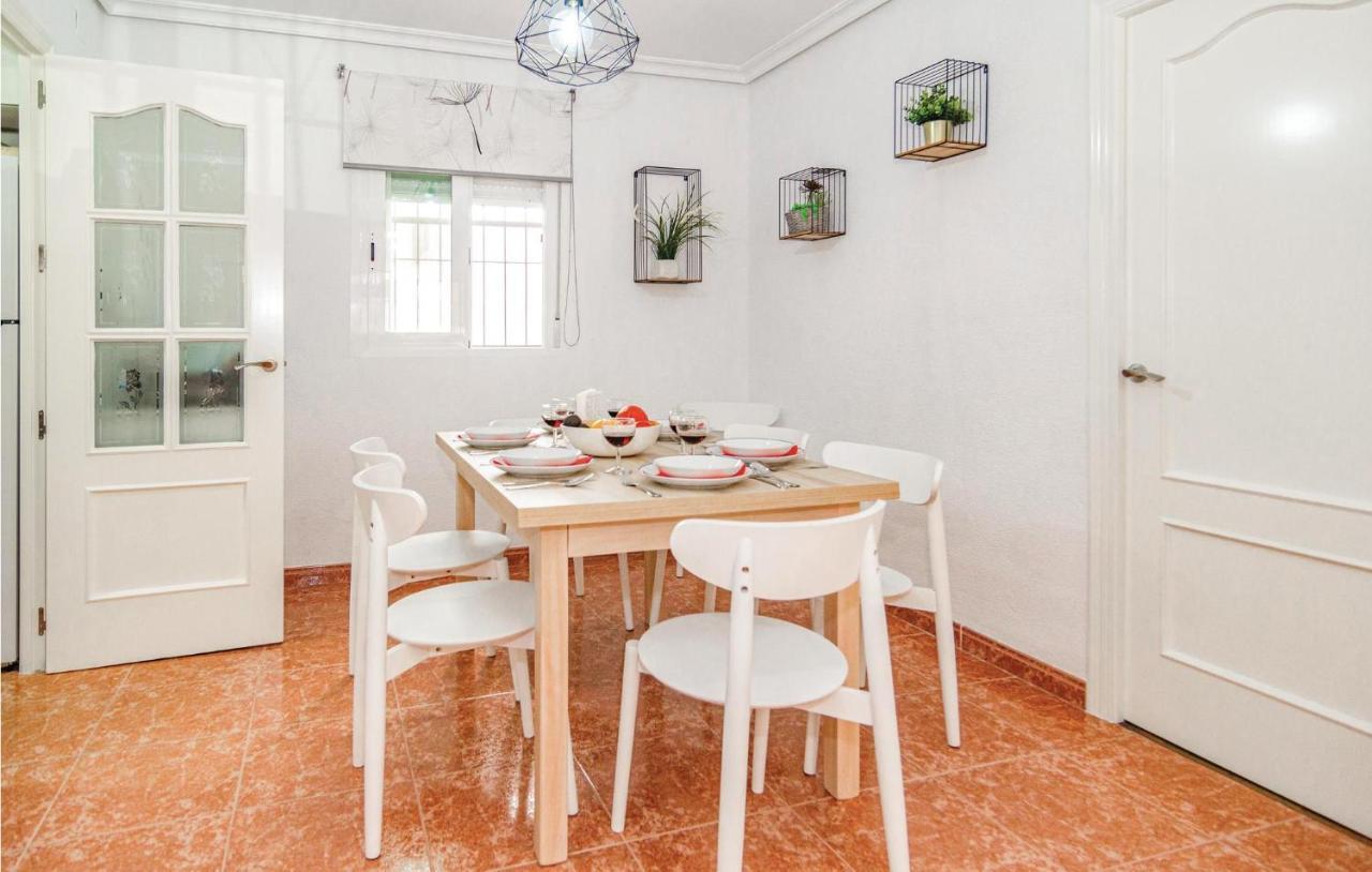 Stunning Apartment In Cordoba With Kitchen Екстер'єр фото